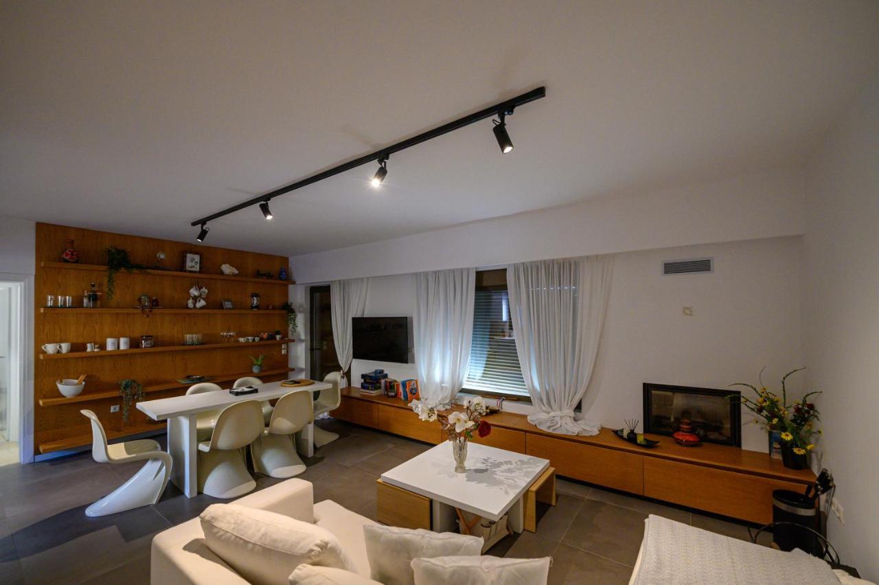 Villa 5 Meters From The Beach Chrani Exterior foto