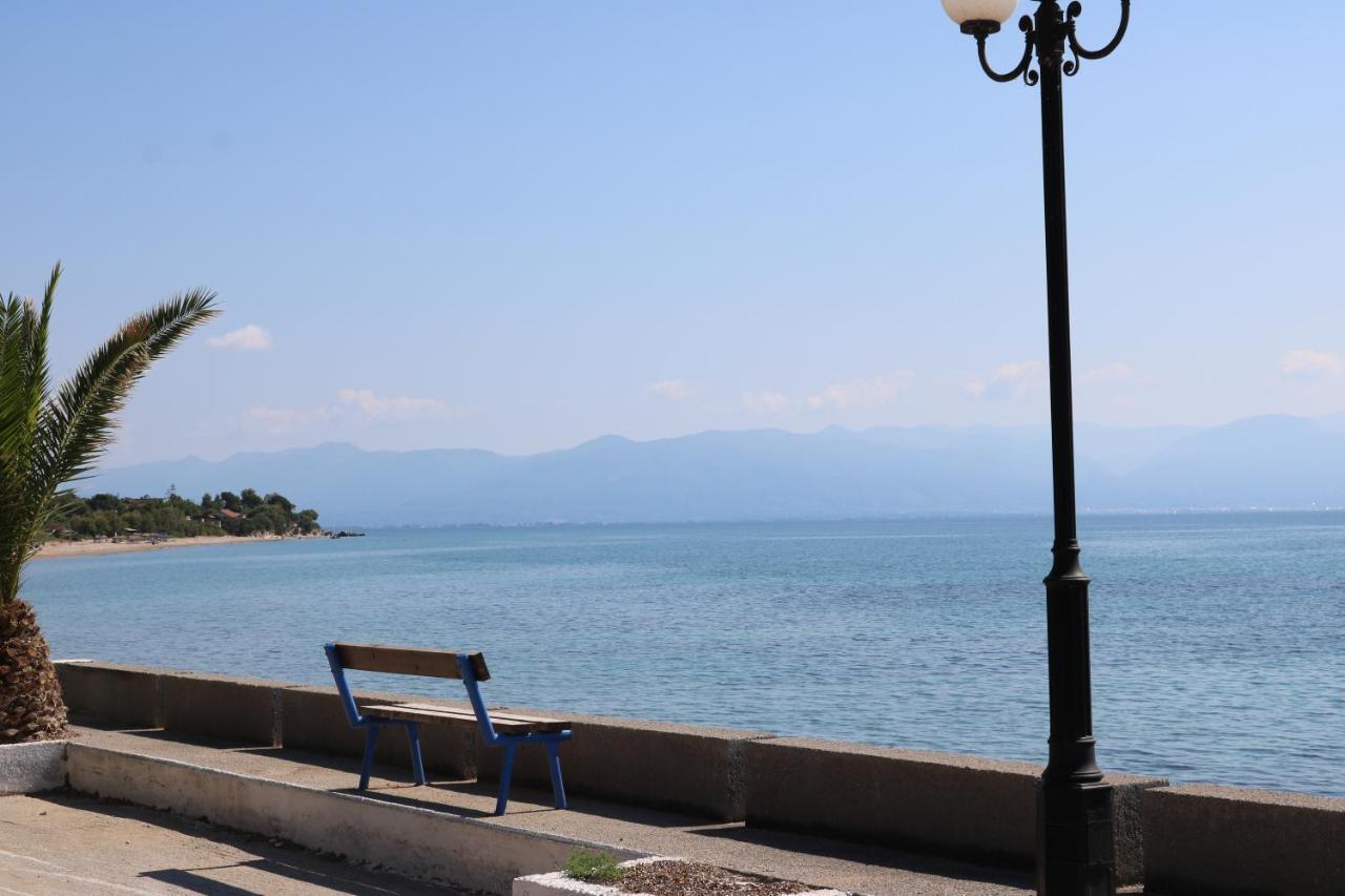 Villa 5 Meters From The Beach Chrani Exterior foto